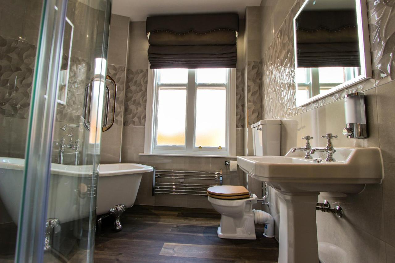 Kings Park Hotel Ретфорд Екстер'єр фото